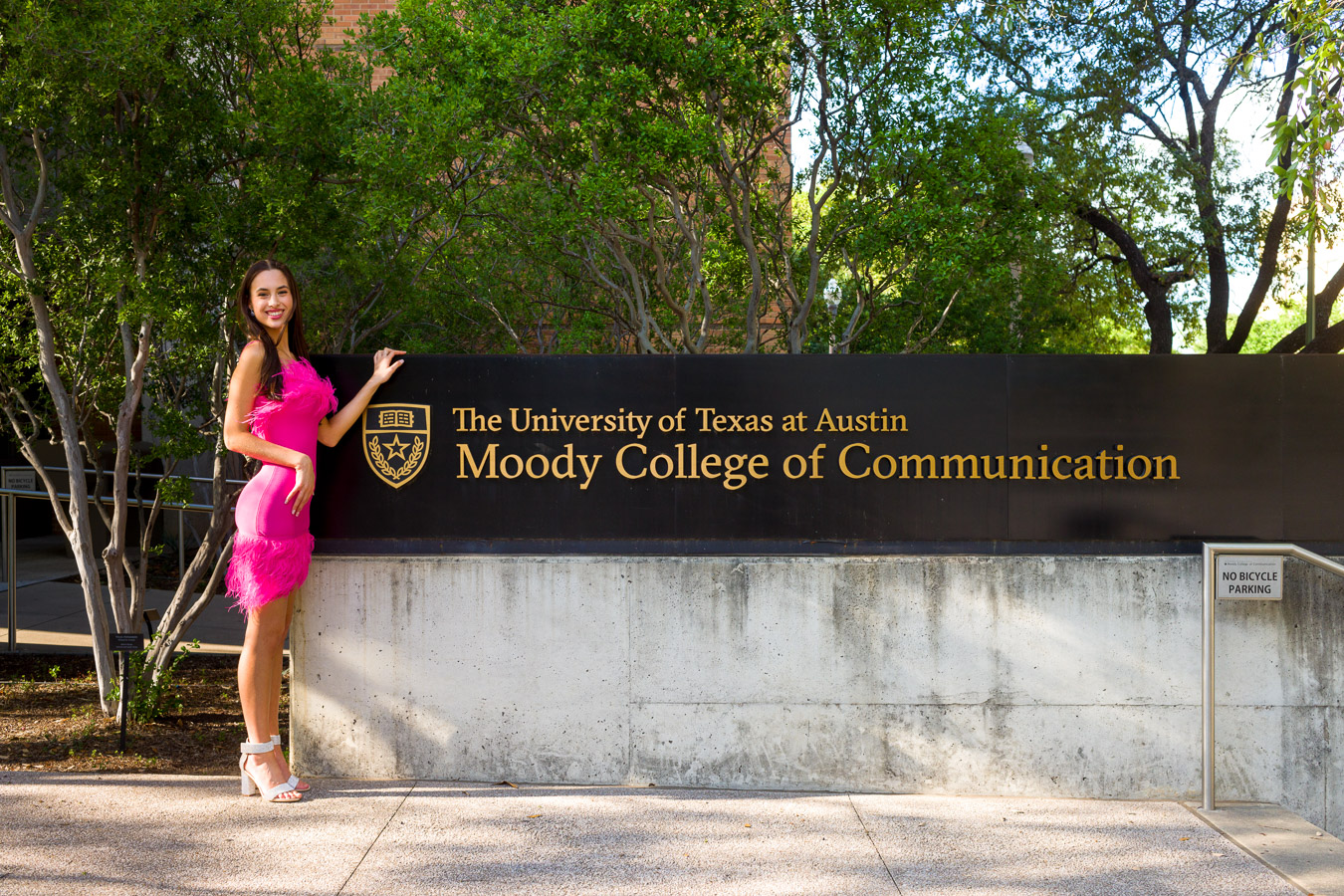 Senior portrait at UT Austin by Nydam Photography